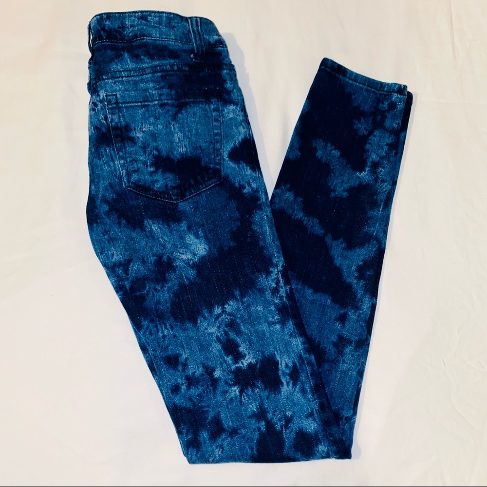 Women’s Blue Camo Jeans by XXI - Size 26
